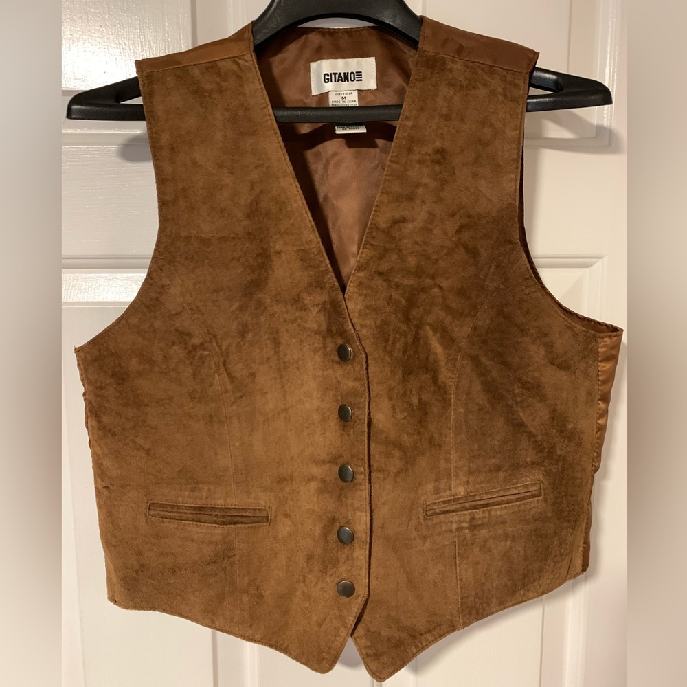 *NWOT* Gitano Women’s Leather Vest